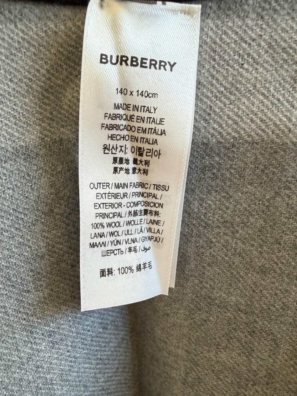Burberry 100 wool Black & Gray Reversible Cape New - Picture 4 of 8